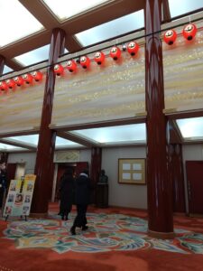 着物で楽しむ歌舞伎座の桟敷席 見え方・お値段・楽しみ方のポイントとは？ - have fun!