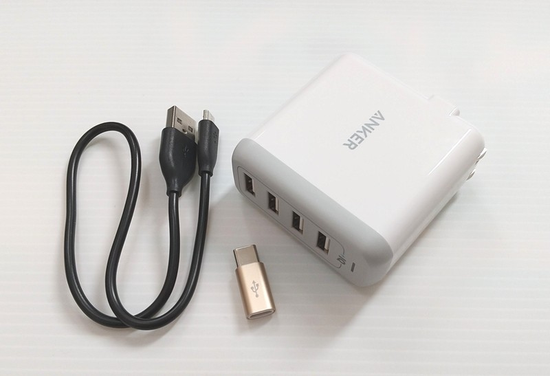 USB充電器とUSBケーブルとUSB変換アダプタ