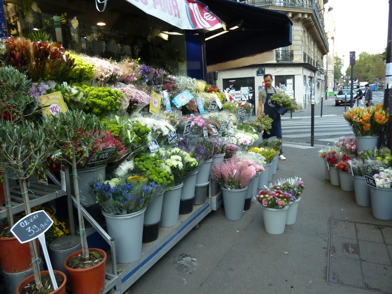 ラスパイユ大通りのお花屋さん