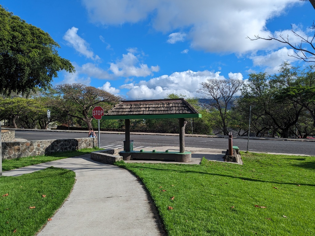 ダイヤモンドヘッド登山　ハワイ旅行　Diamond Head Hawaii