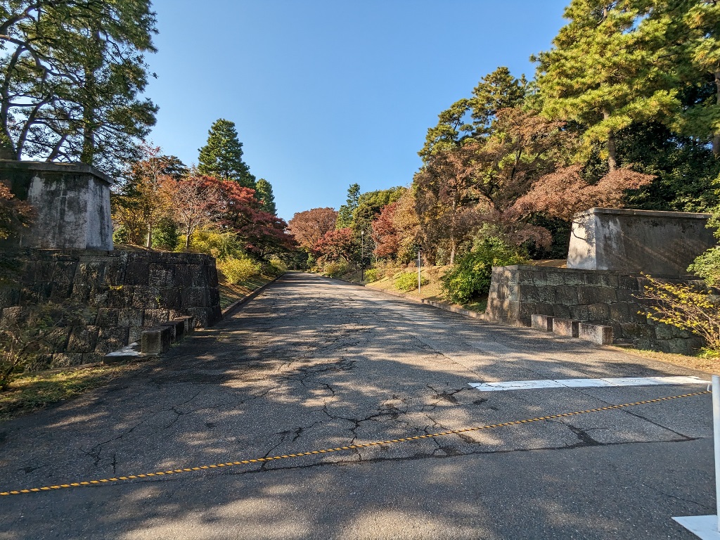 皇居乾通り　秋の一般公開