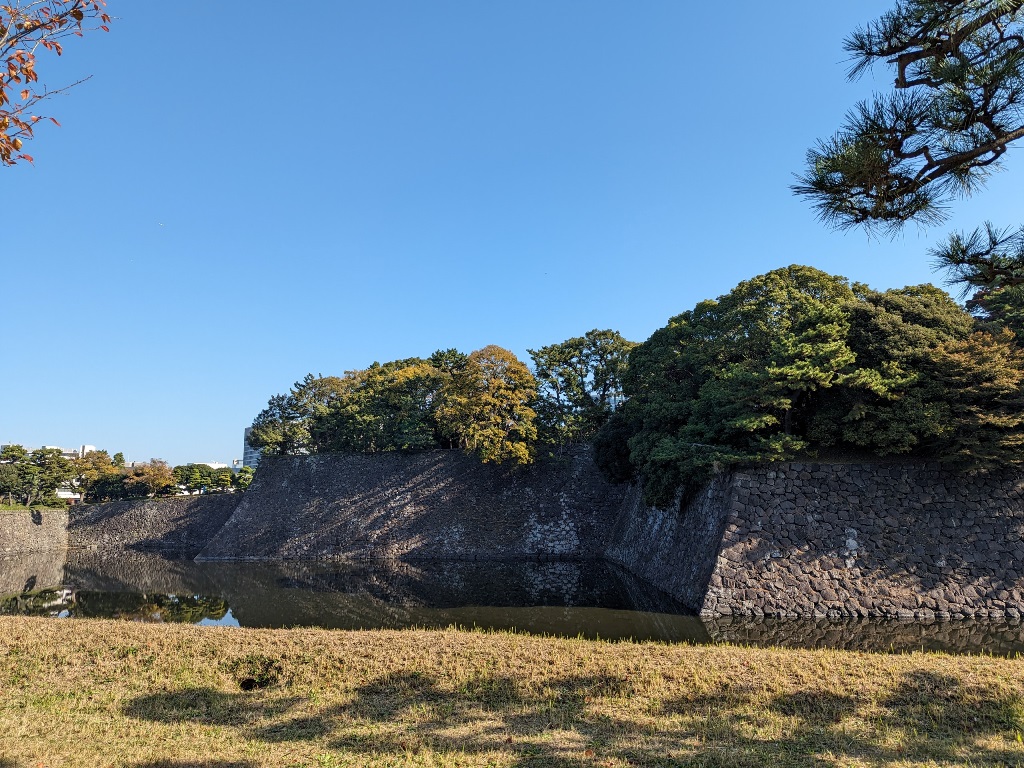 皇居乾通り　秋の一般公開